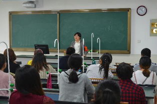 家校合作，陪伴成長——瀏家港中學初一年級家長會暨家庭教育現場咨詢會側記